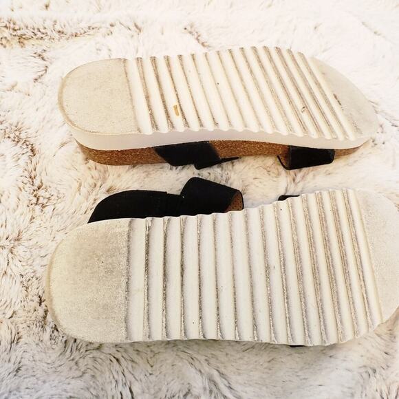 BARETRAPS SLIP ON BLACK SANDALS SIZE 6.5 - Picture 3 of 6